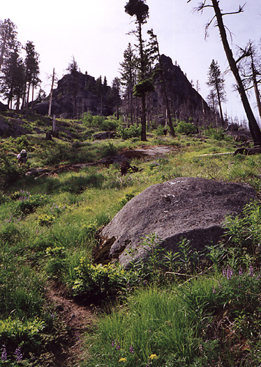 Nearing the base of Yellowjacket Tower